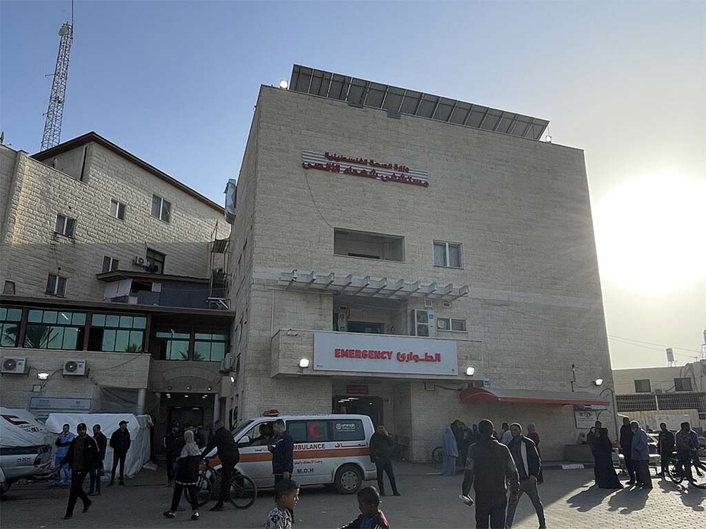 Another Gaza hospital on the verge of closure due to Israeli blockade